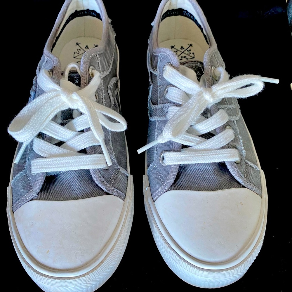Salt & Seas - Grey and white - 9.5